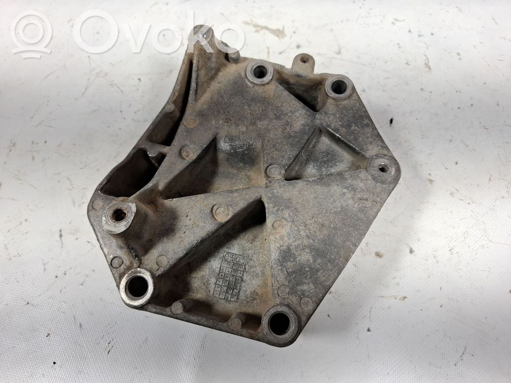 Opel Vectra C A/C compressor mount bracket 