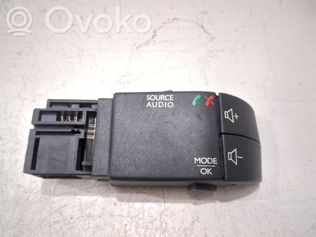 Interruptor de control multifunción   7701059389
