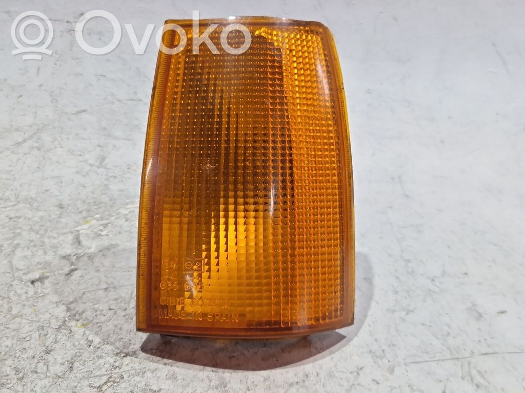 Renault 9 Third/center stoplight 