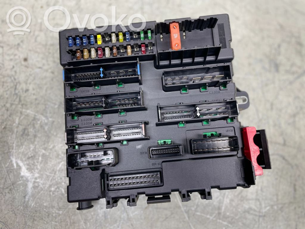 Opel Vectra C Fuse module 