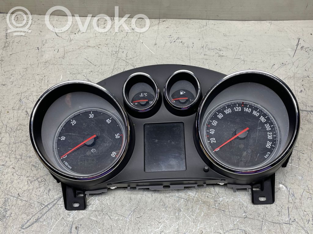 Opel Astra J Speedometer (instrument cluster) 