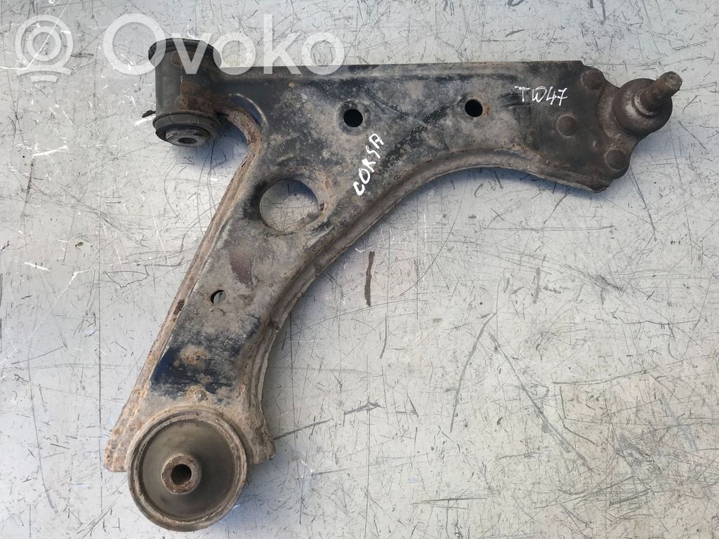 Opel Corsa D Рычаг 
