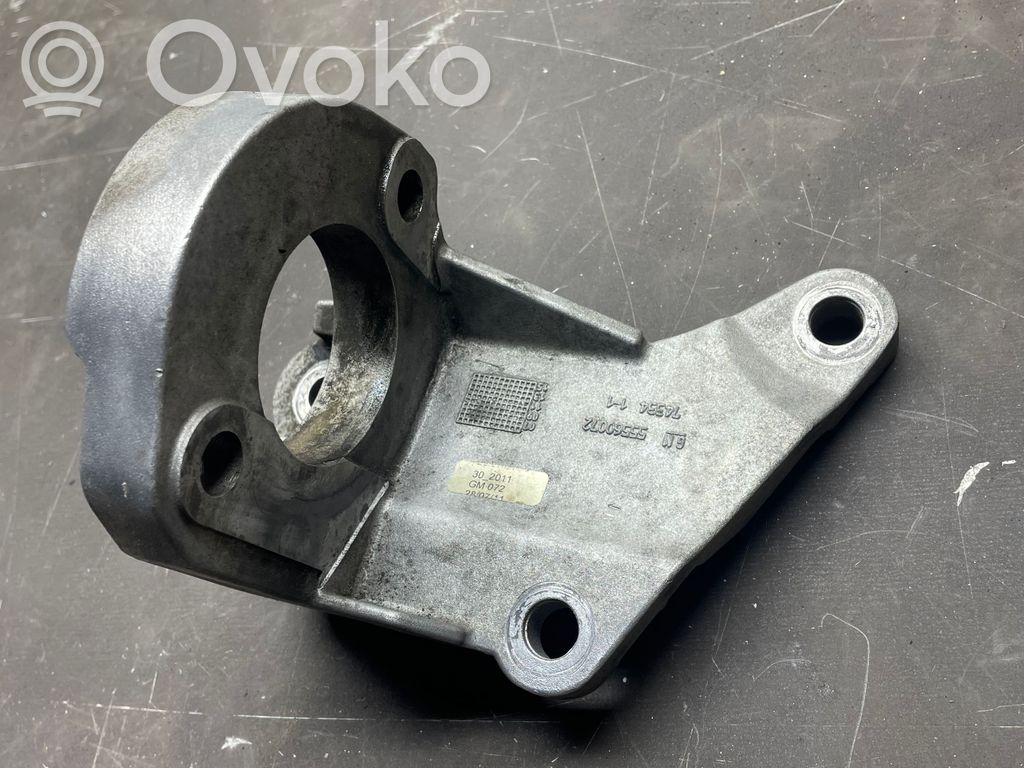 Opel Insignia A Driveshaft support bearing bracket 