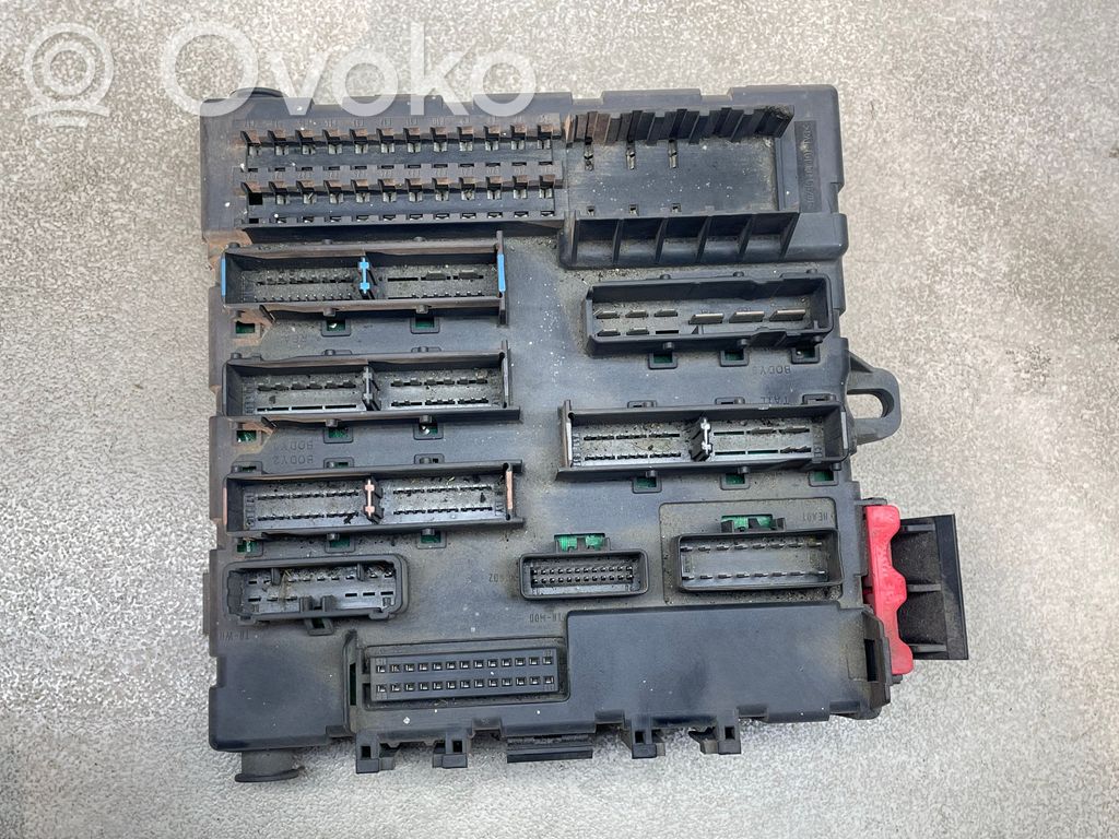 Opel Vectra C Fuse module 