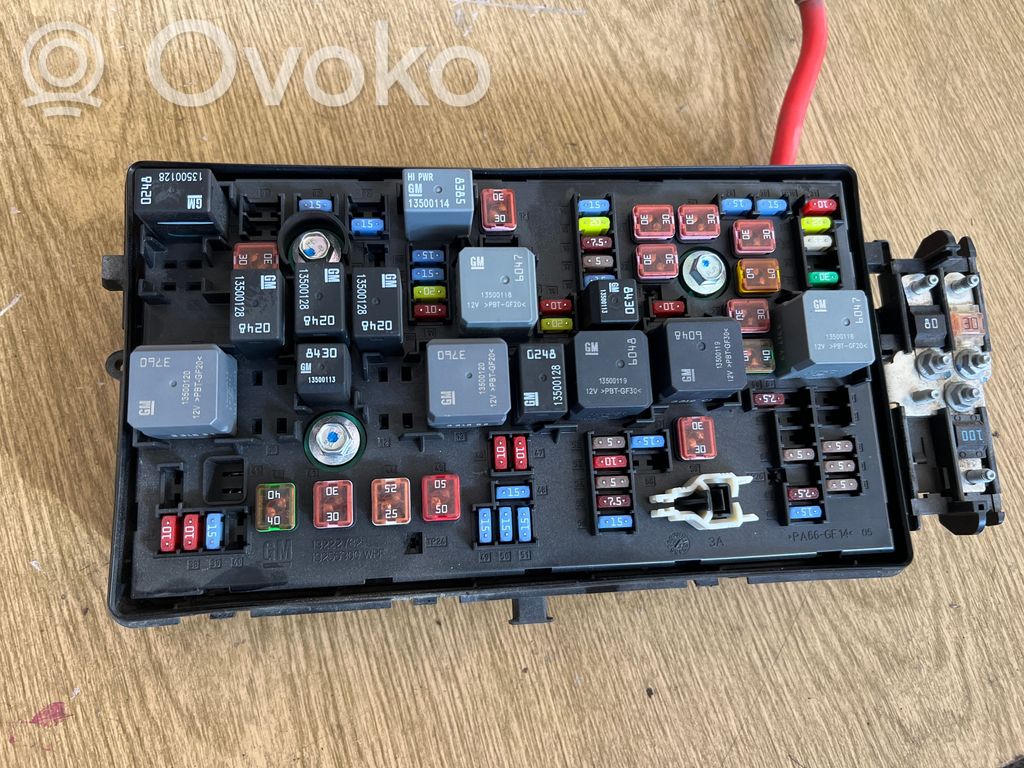 Opel Insignia A Fuse module 