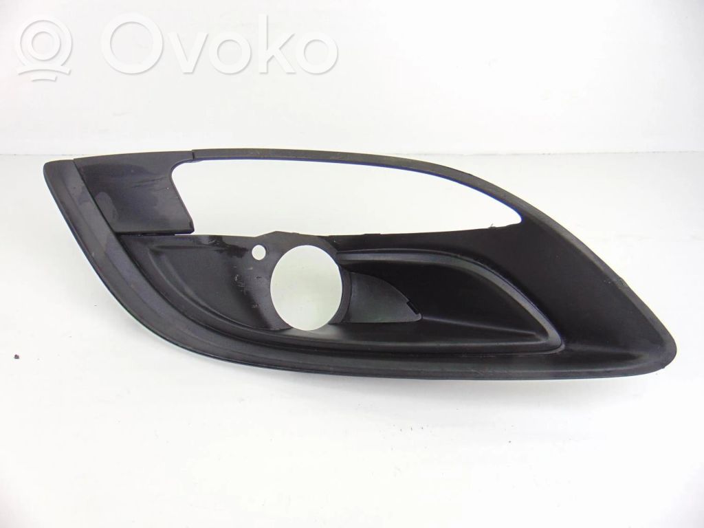 Opel Astra J Etusäleikkö 