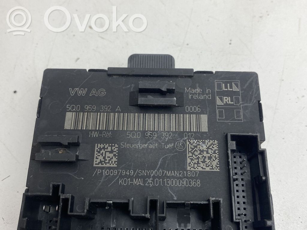 Volkswagen Golf VII Door control unit/module 