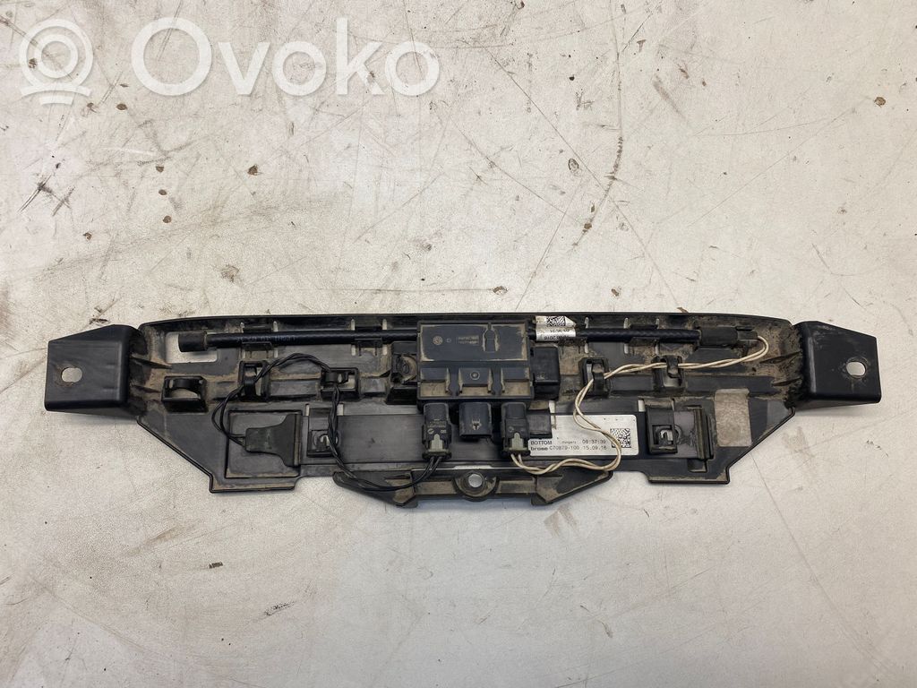 Tailgate/trunk control unit/module   C64890103,C70879100