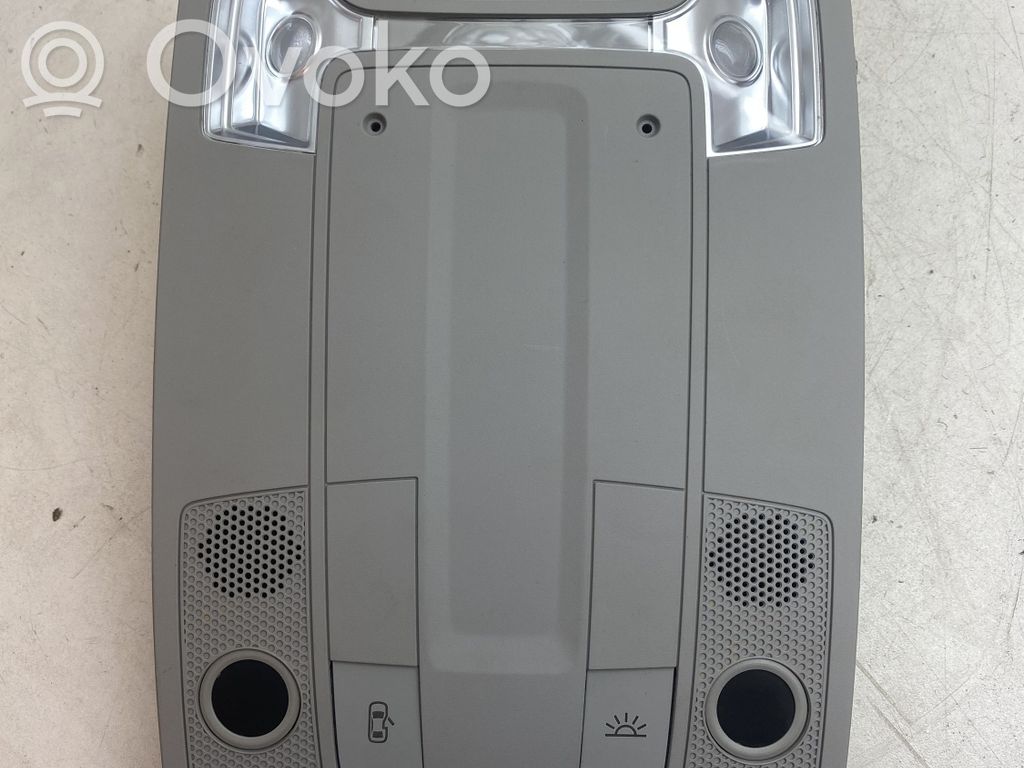 Audi Q2 - Front seat light 