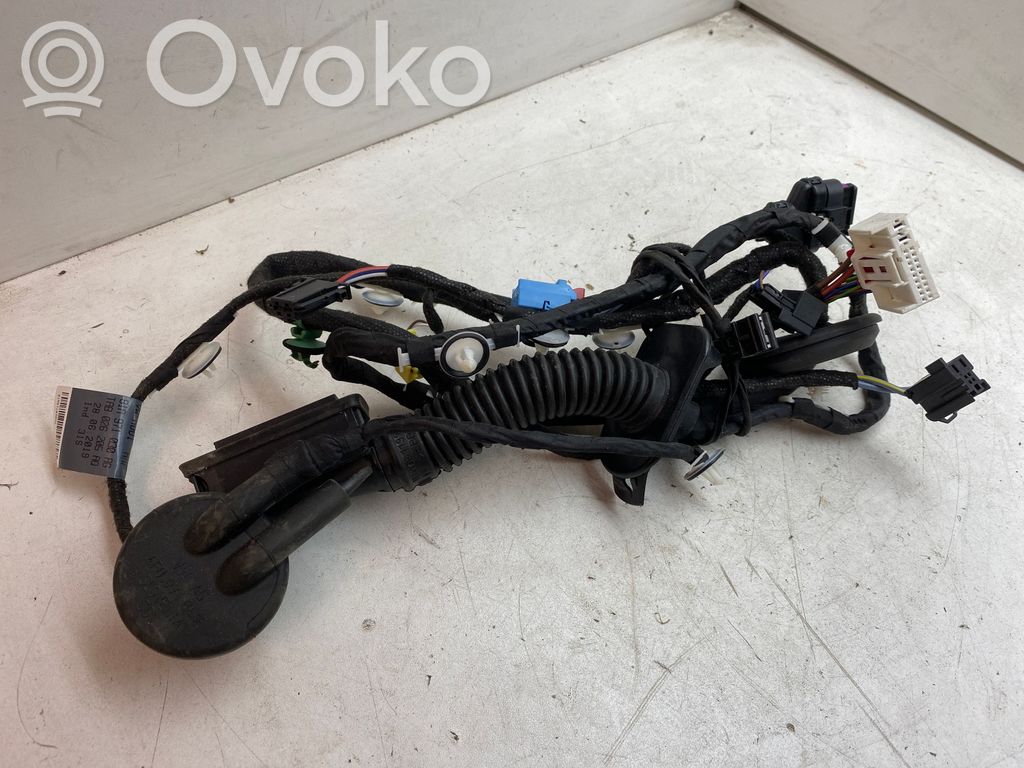 Audi Q2 - Cableado de puerta delantera 