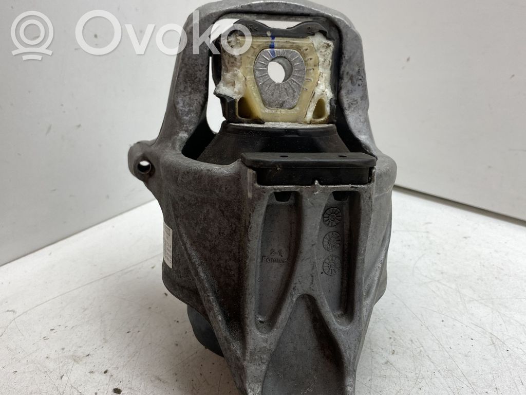 Audi A4 S4 B9 Engine mount bracket 