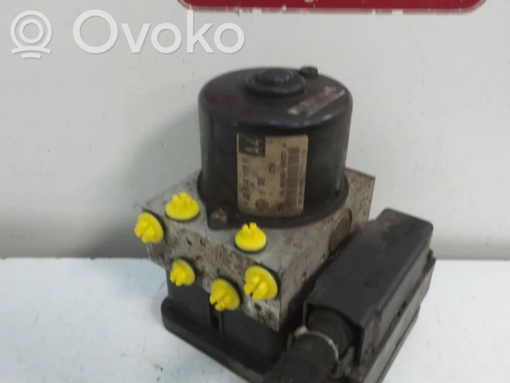 Volkswagen Golf IV ABS bloks 