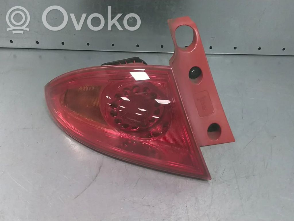 Seat Leon (1P) Galinis žibintas kėbule 