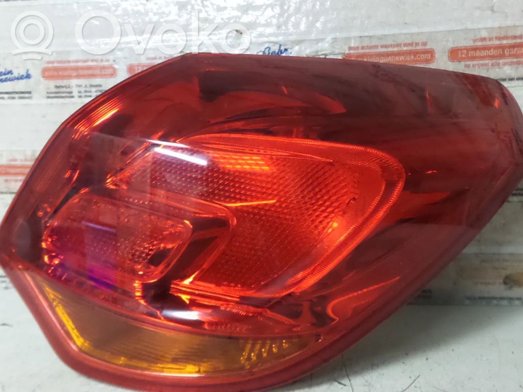 Opel Astra J Lampa tylna 