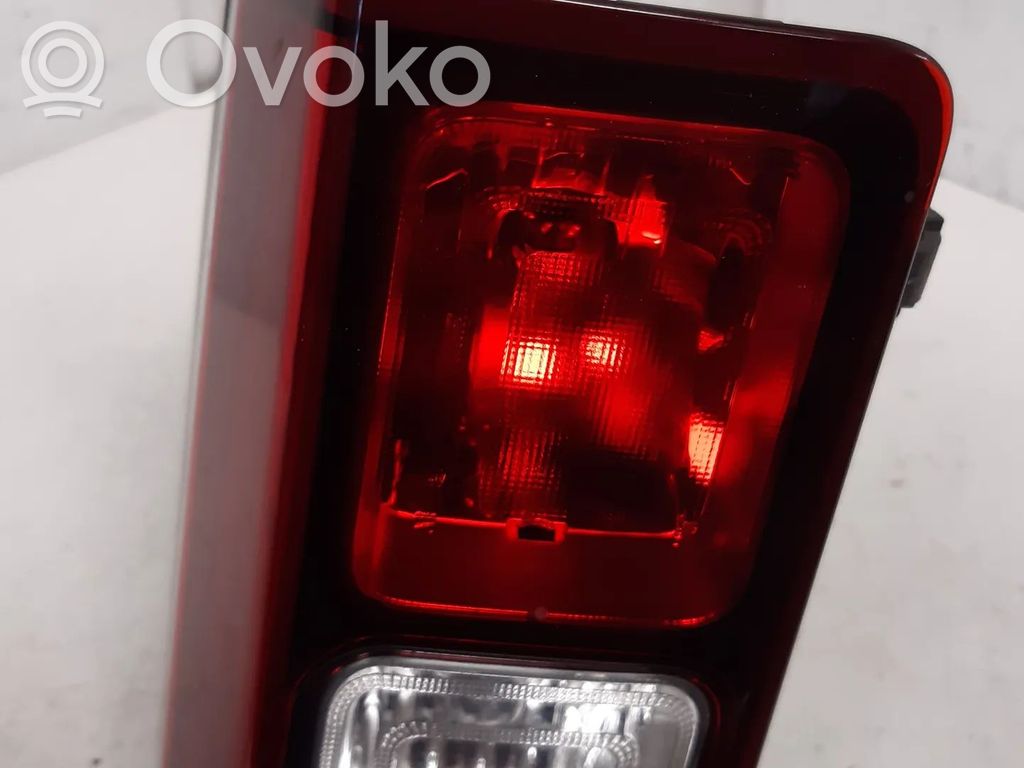 Renault Trafic III (X82) Światło cofania 