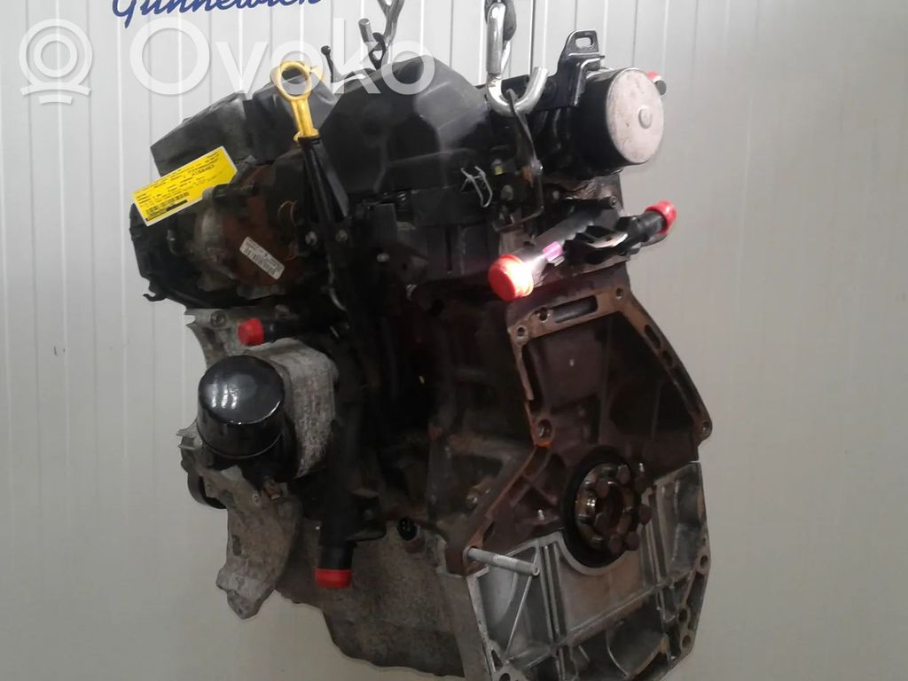 Motor   R9042A070C,8200057225,K9K,K9K800