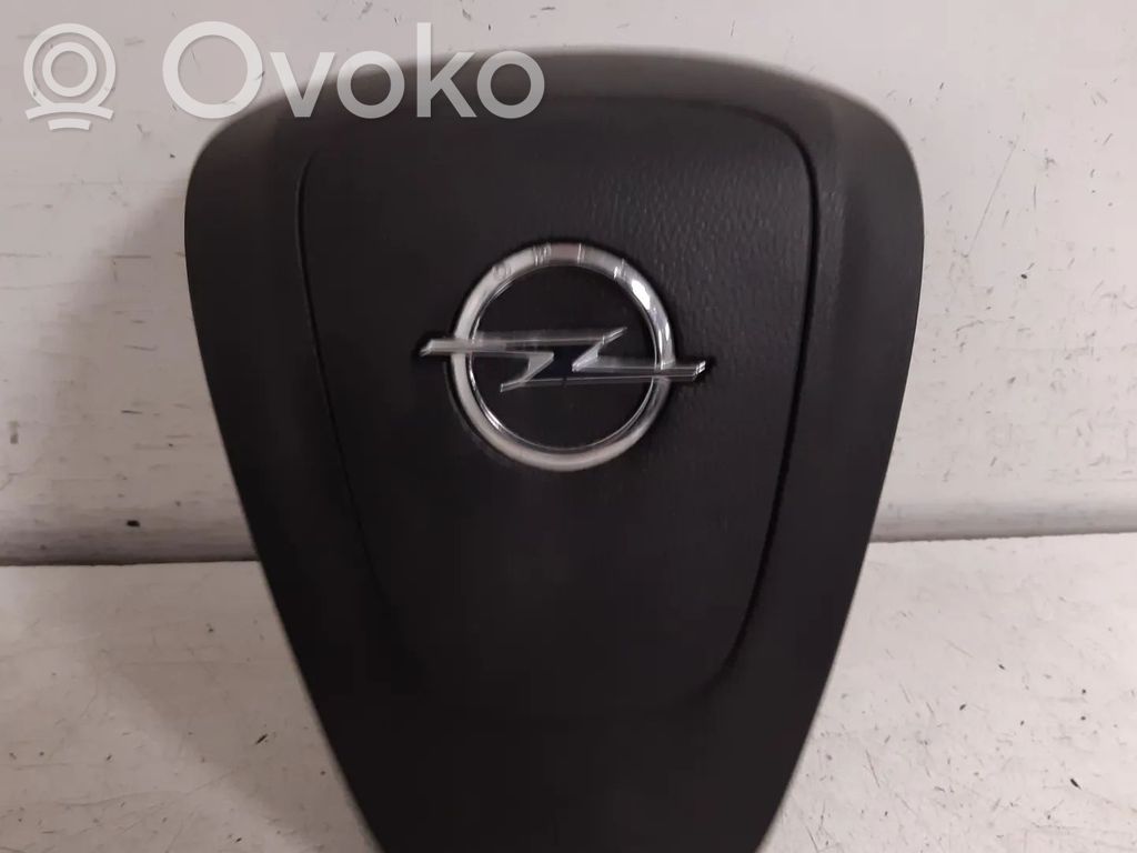 Opel Astra J Vairo oro pagalvė 