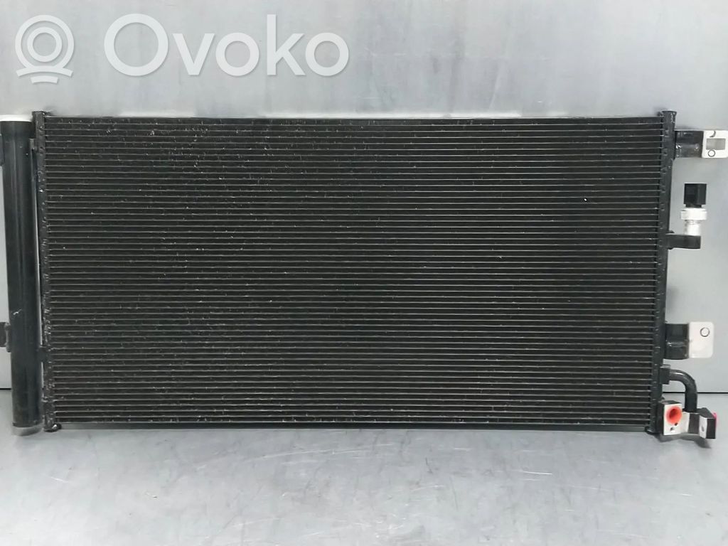 Audi A4 S4 B9 Skraplacz / Chłodnica klimatyzacji 