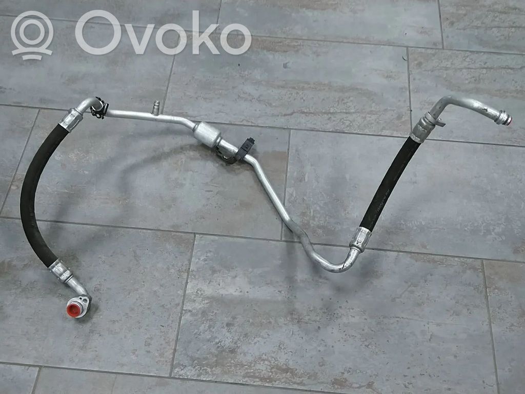 Volkswagen Golf VII Ilmastointilaitteen putki (A/C) 