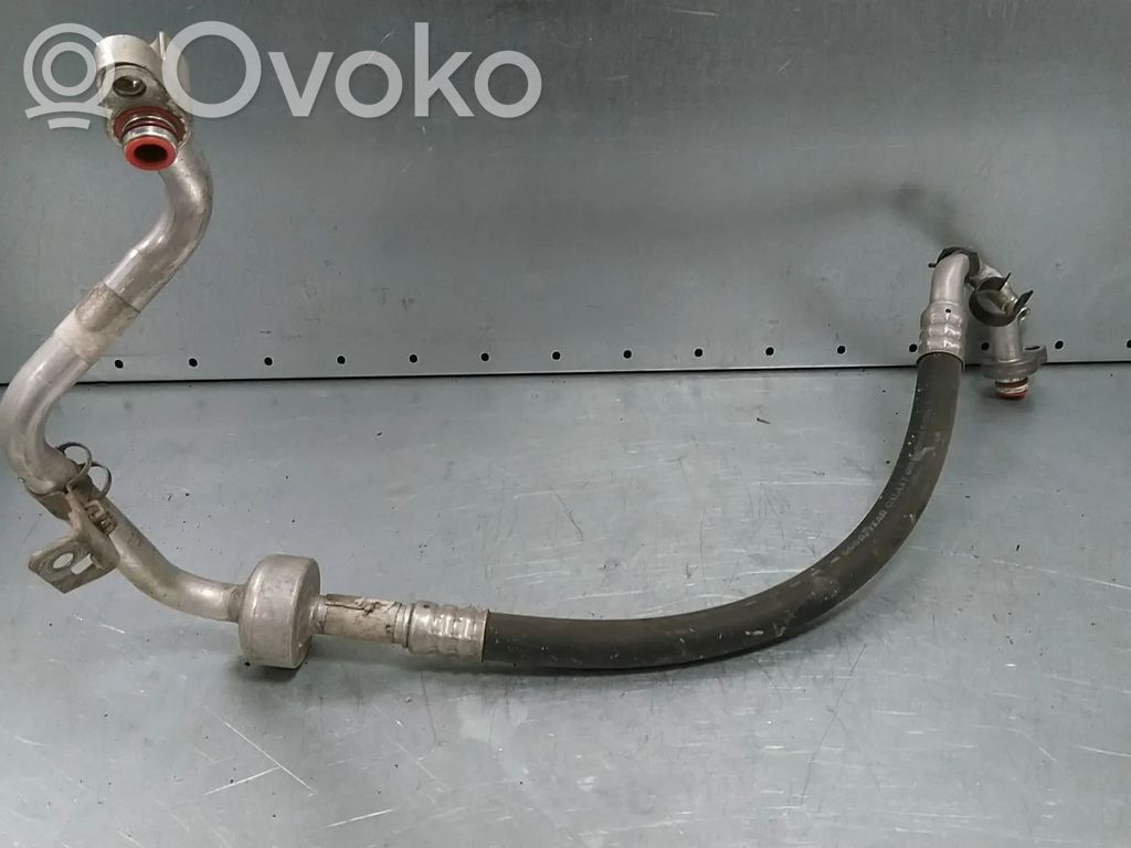 Ford Focus Ilmastointilaitteen putki (A/C) 