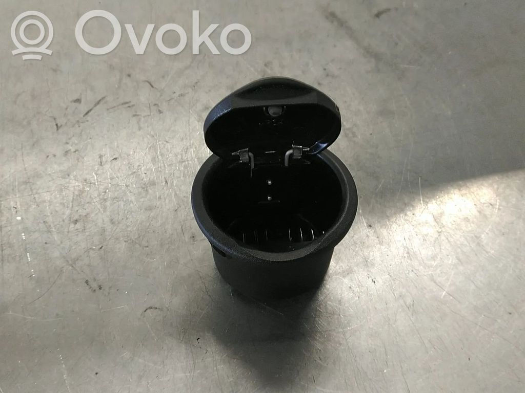 Ford Focus Pelnutrauks (aizmugurē) 
