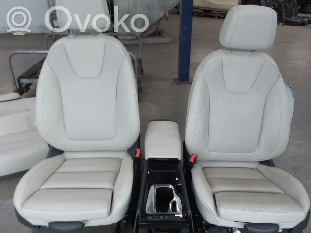 Interior set