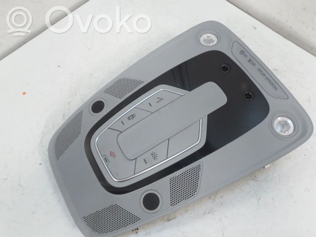 Audi A5 Światło fotela przedniego 