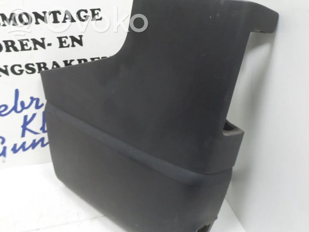 Renault Trafic III (X82) Aizmugurē bampera stūra daļa 
