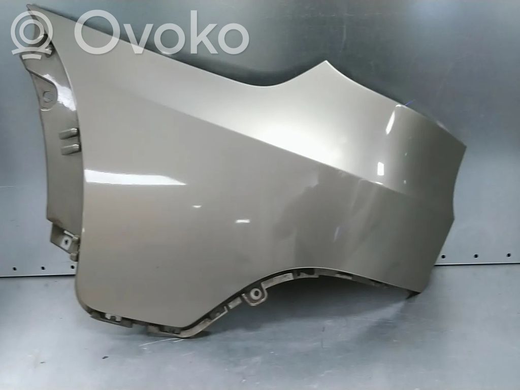 BMW X5 E70 Aizmugurē bampera stūra daļa 