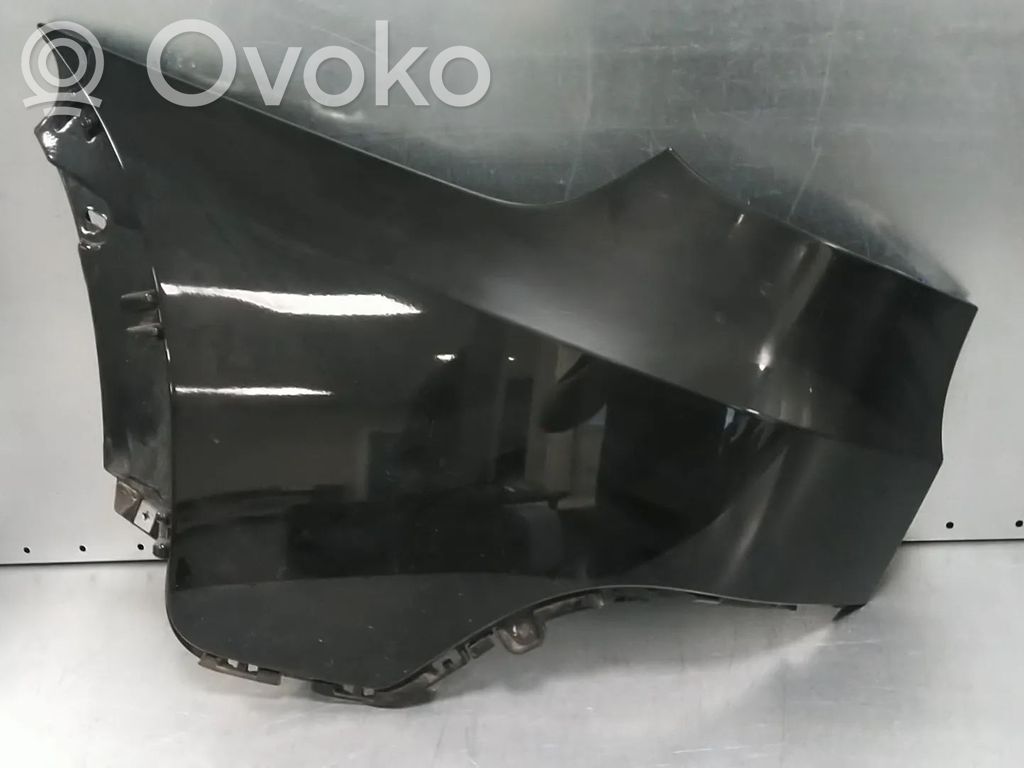 BMW X5 E70 Aizmugurē bampera stūra daļa 