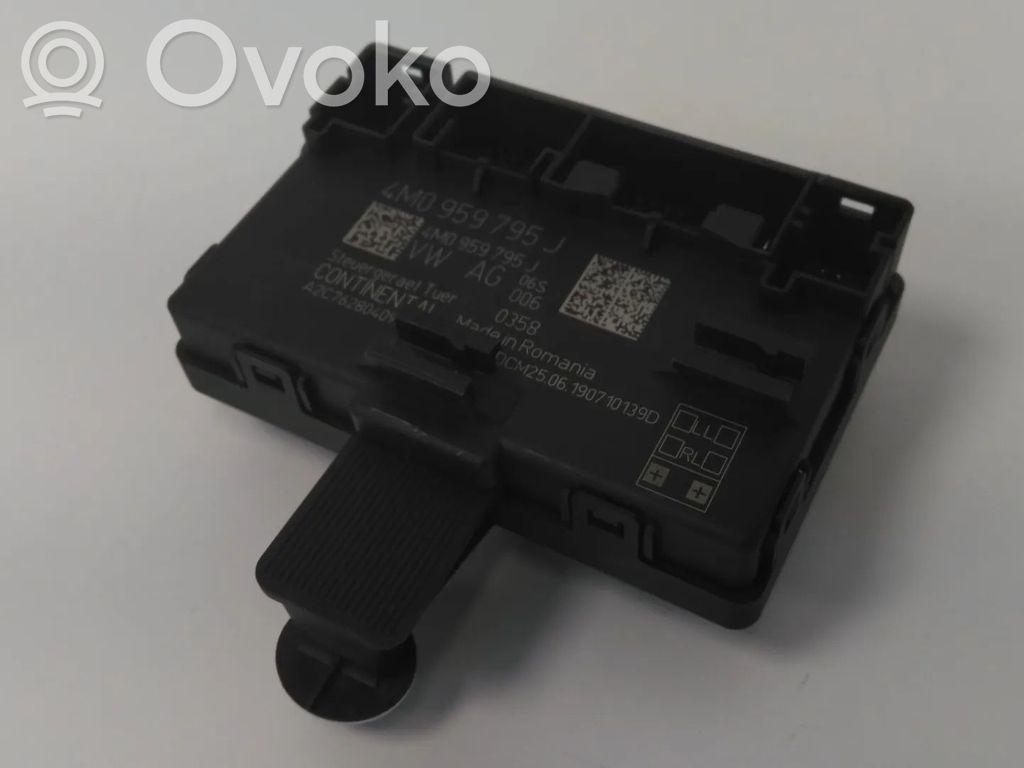 Door control unit/module   4M0959795J