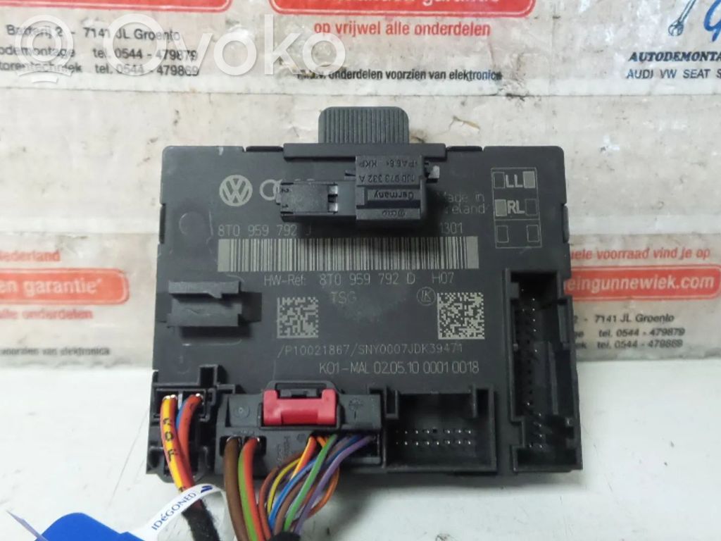 Door control unit/module   8T0959792J