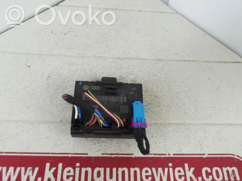 Unidad de control/módulo de la puerta   8X0959792F
