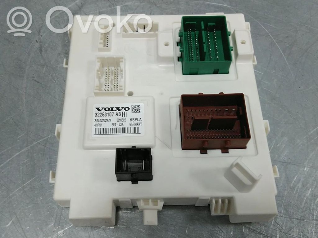 Volvo XC40 Door control unit/module 
