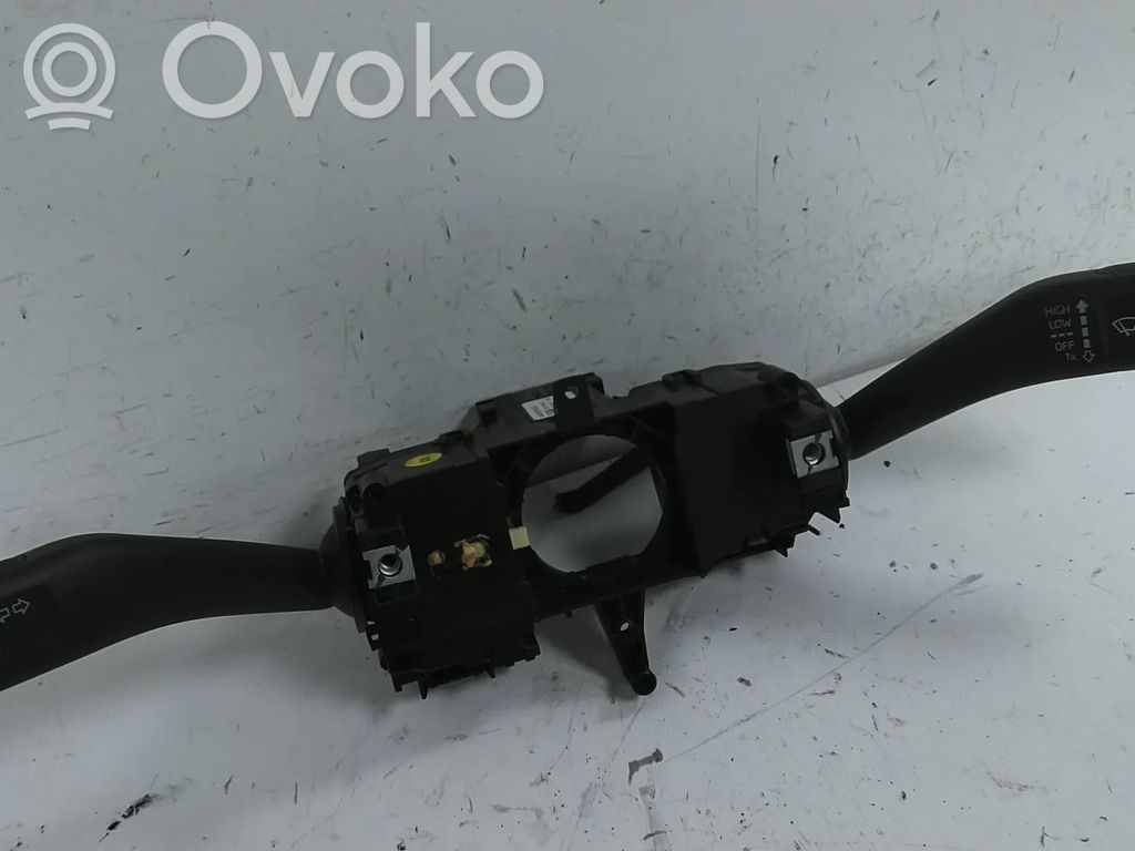 Volkswagen Up Interruptor/palanca de limpiador de luz de giro 