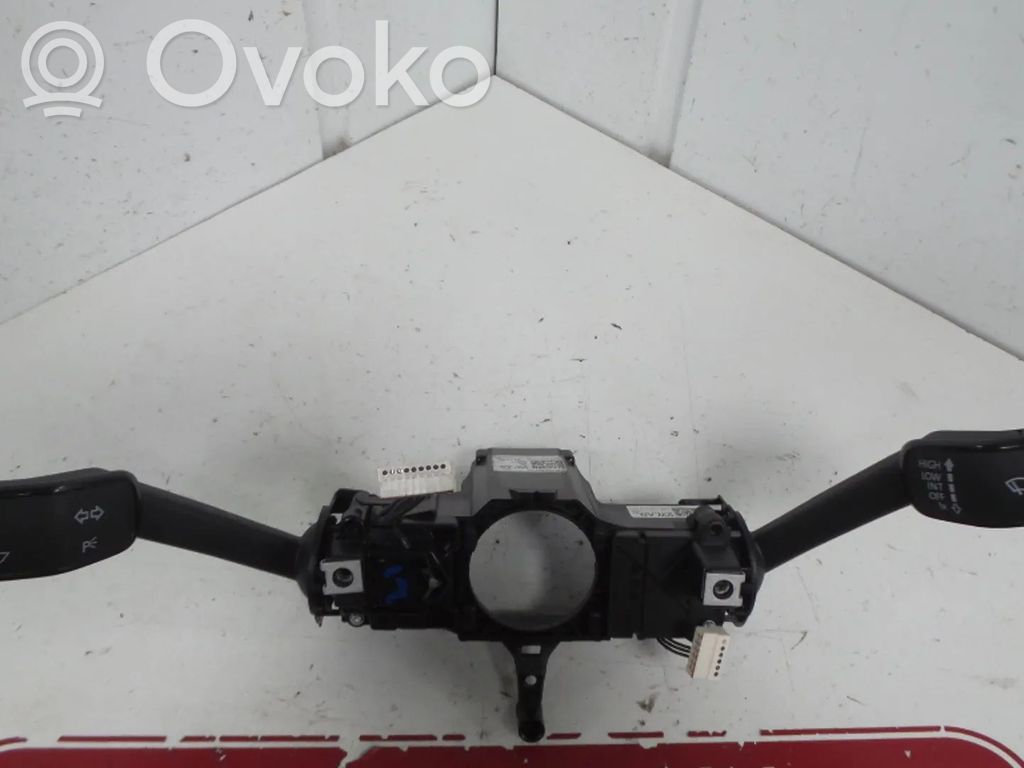 Volkswagen Tiguan Manetka / Przełącznik kierunkowskazów wycieraczek 