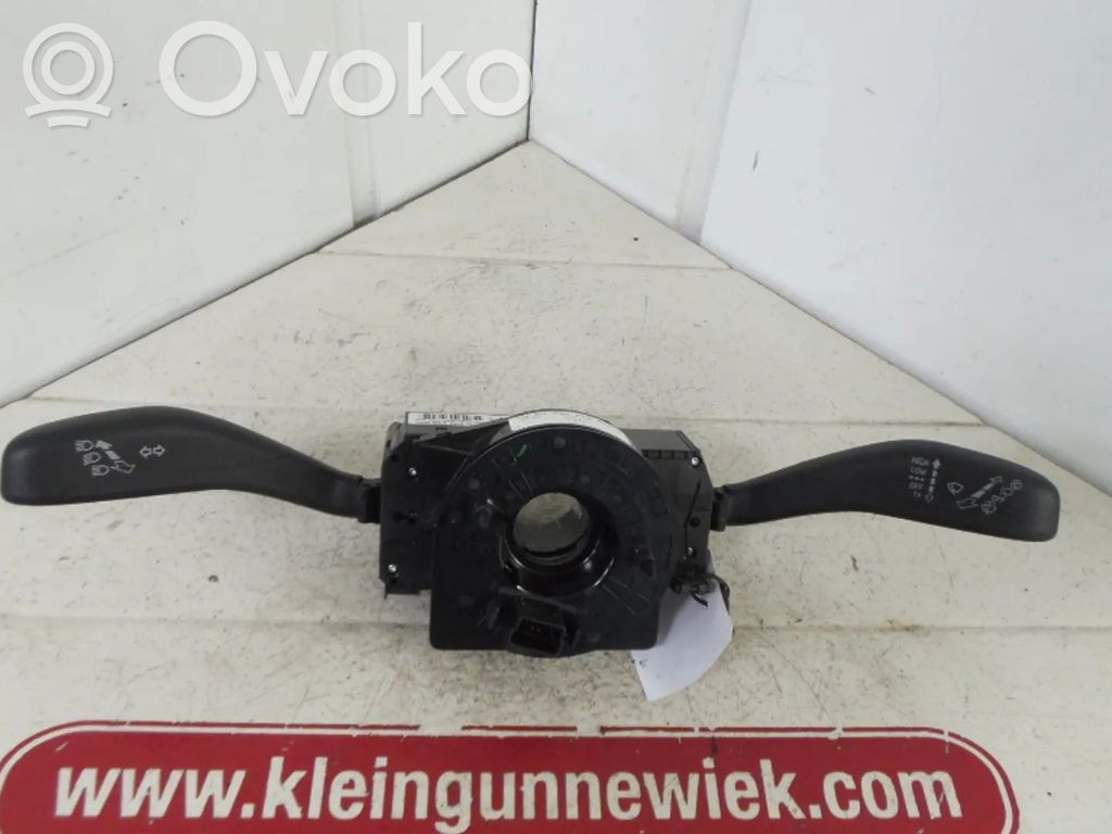 Volkswagen Up Interruptor/palanca de limpiador de luz de giro 
