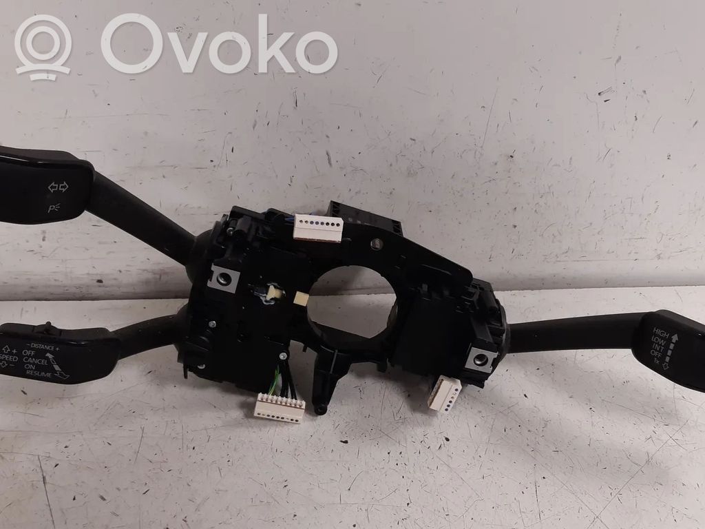 Skoda Octavia Mk3 (5E) Wiper turn signal indicator stalk/switch 