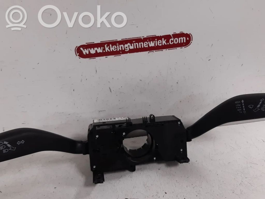 Volkswagen Up Interruptor/palanca de limpiador de luz de giro 