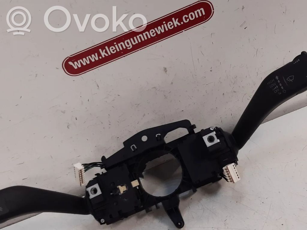 Volkswagen Golf VI Commodo, commande essuie-glace/phare 