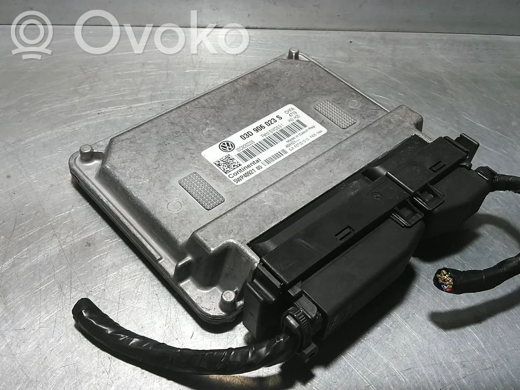 Volkswagen Fox Engine control unit/module 