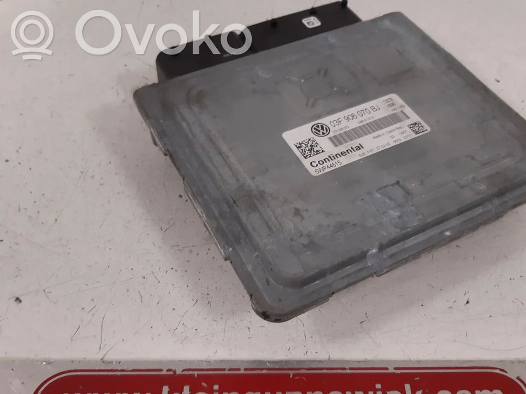 Volkswagen Golf VI Engine control unit/module 
