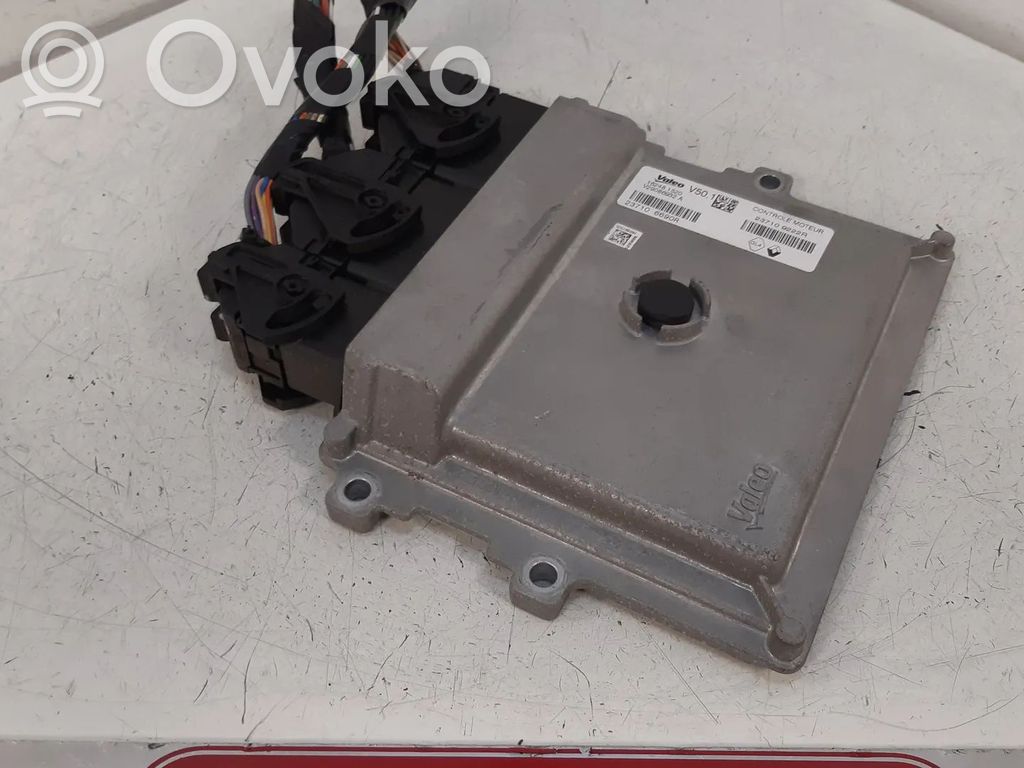 Renault Clio IV Engine control unit/module 