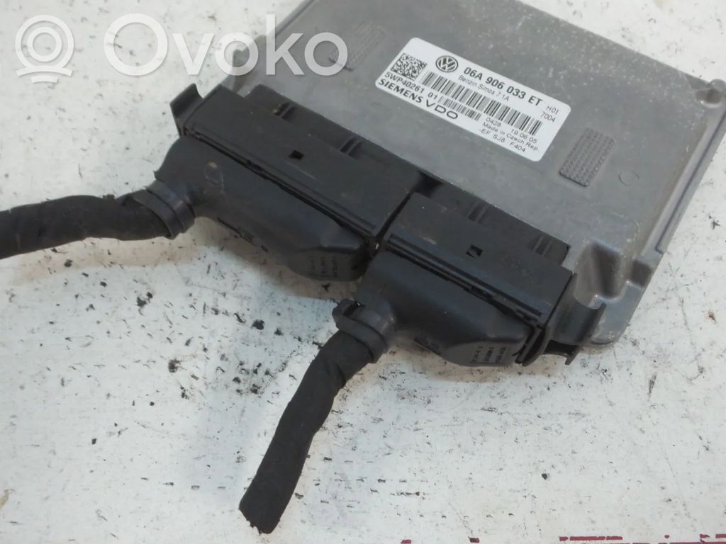 Volkswagen Touran I Engine control unit/module 