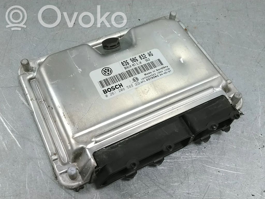 Volkswagen Golf V Engine control unit/module 