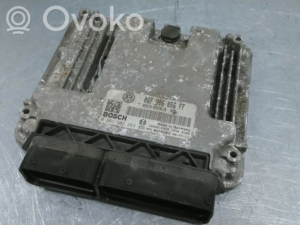 Volkswagen Golf V Engine control unit/module 