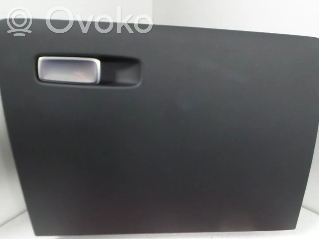 Audi Q3 8U Juego guantera 