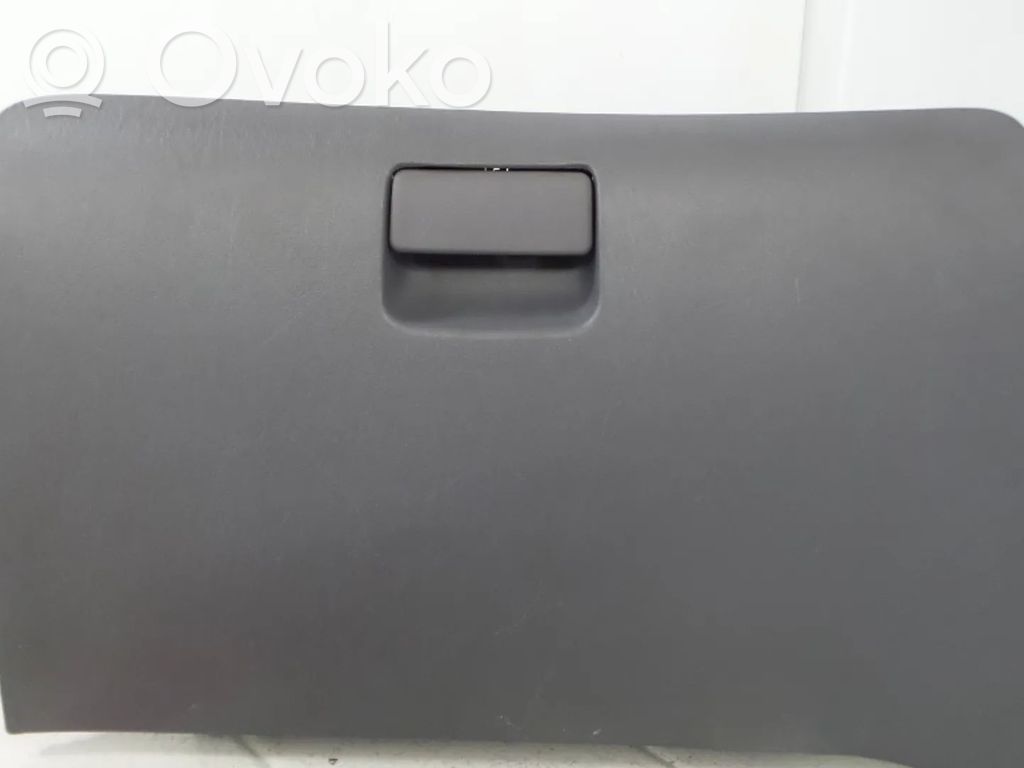 Hyundai Matrix Daiktadėžės (bordačioko) komplektas 