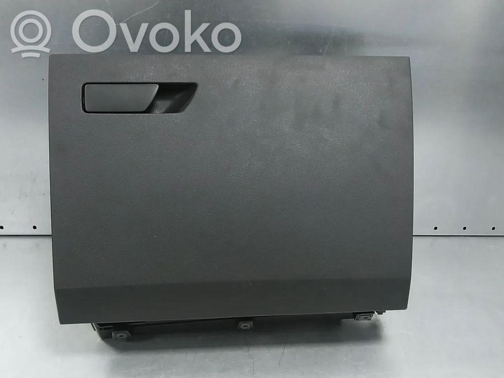 Seat Leon (5F) Daiktadėžės (bordačioko) komplektas 