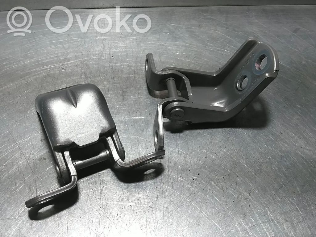 Front door hinge set